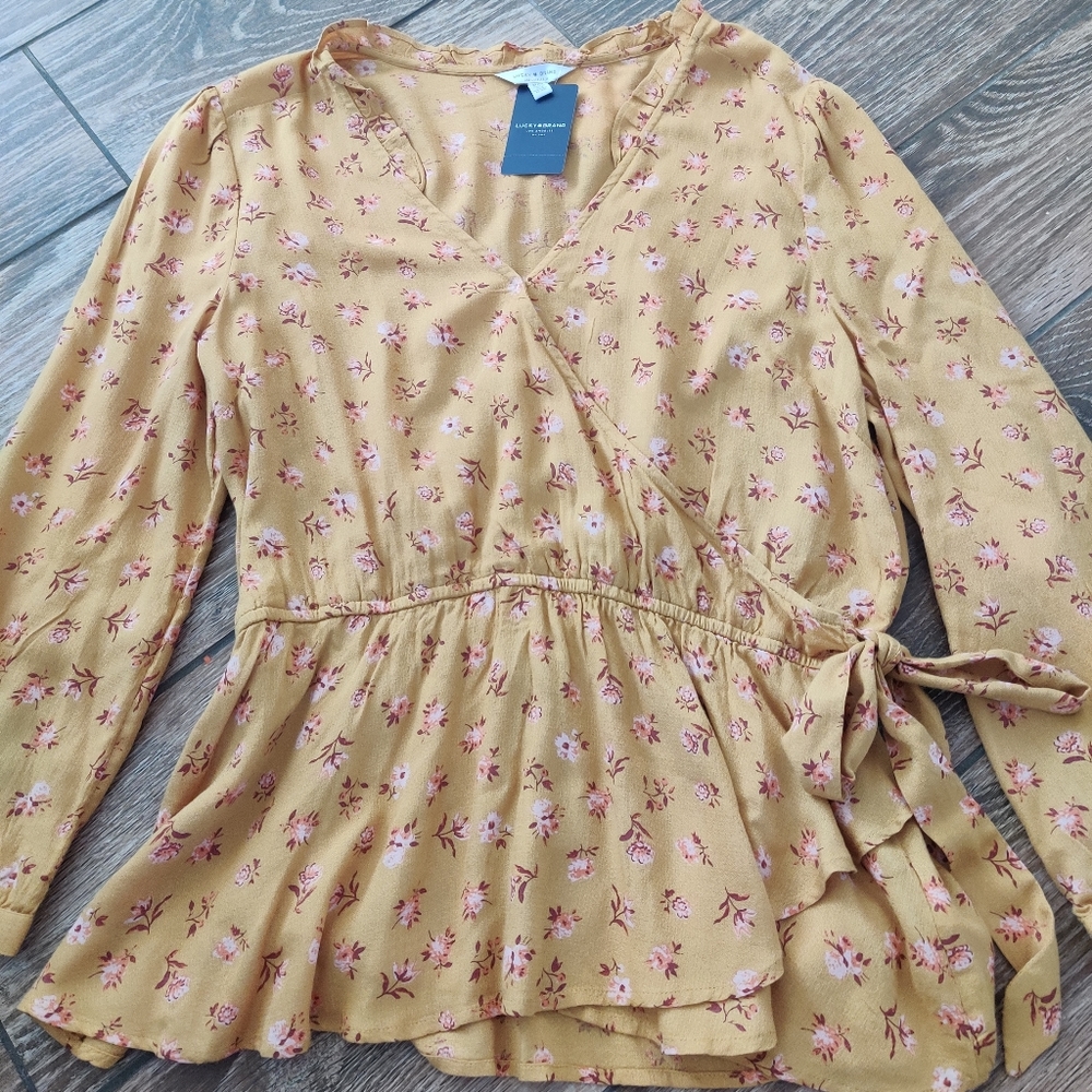 Lucky Brand Floral Longsleeve Sz M